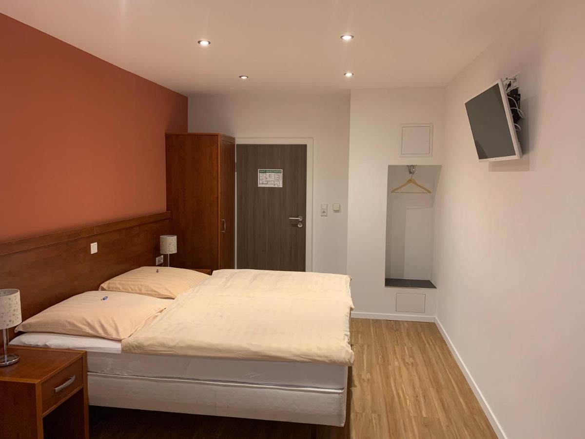 Hotel Restaurant Zur Post Wuppertal Exteriör bild