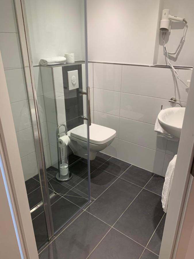 Hotel Restaurant Zur Post Wuppertal Exteriör bild