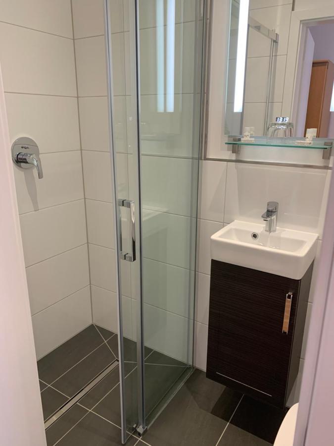 Hotel Restaurant Zur Post Wuppertal Exteriör bild